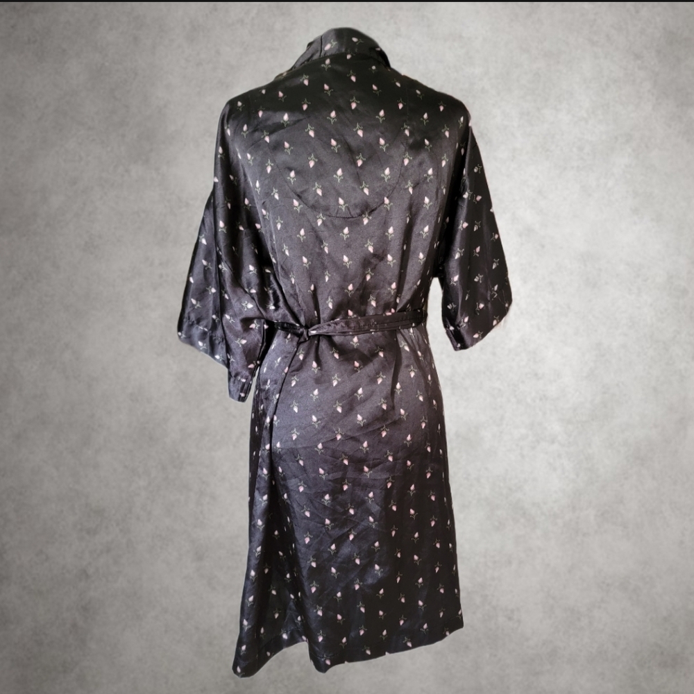 Liz Banks Robe - Picture 2 of 5